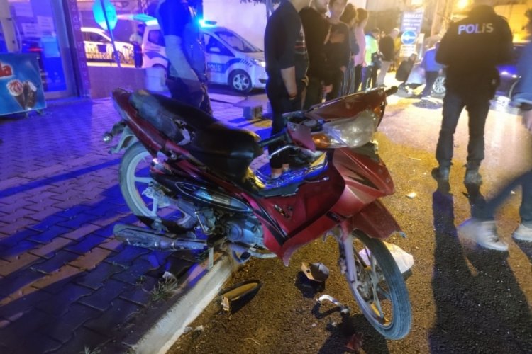 Hatay'da otomobil ile  motosiklet &ccedil;arpıştı