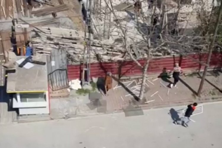 Elinde demir sopayla hırsızların kovaladı
