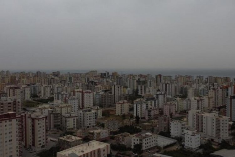 &Ccedil;&ouml;l tozu, Mersin'de g&ouml;r&uuml;ş mesafesini azalttı