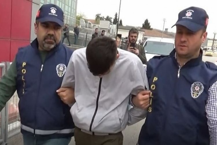 Evinin &ouml;n&uuml;nde &ouml;ld&uuml;r&uuml;len talihsiz kadının katil zanlısı yakalandı