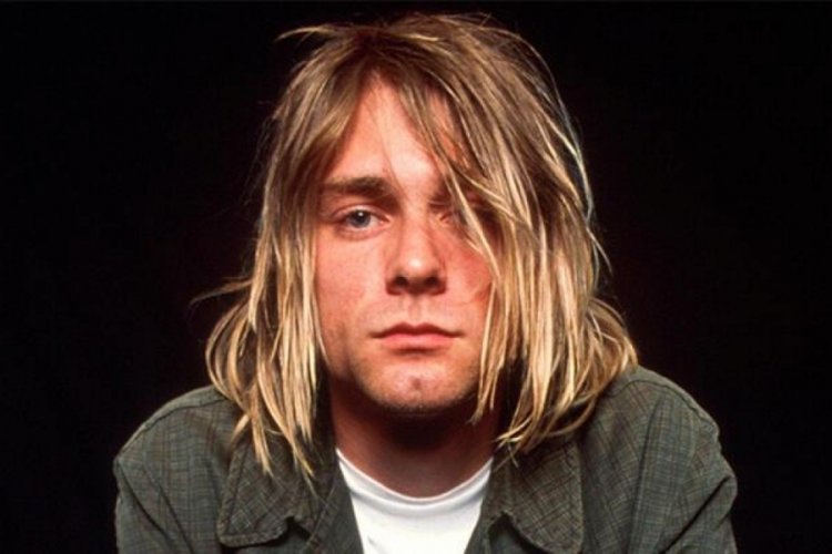 Kurt Cobain'in gitarı a&ccedil;ık artırmaya &ccedil;ıkarılıyor