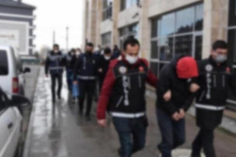 Ankara'da FET&Ouml; operasyonunda 19 g&ouml;zaltı