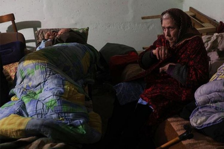 Luhansk b&ouml;lgesinde 70 bin sivil tahliye i&ccedil;in bekliyor