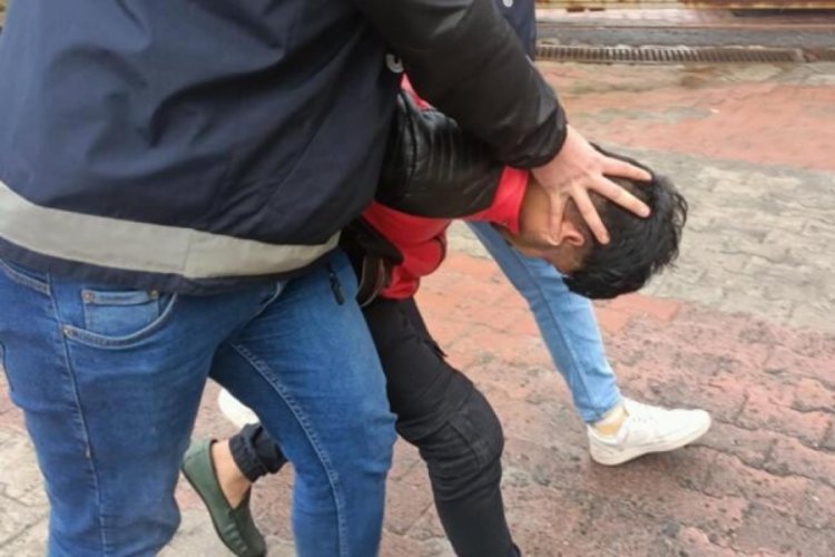 İstanbul'da &ccedil;ocukları gizlice &ccedil;eken yabancı uyruklu kişi yakalandı