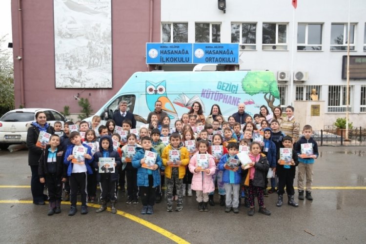 Bursa'da kitapsız &ccedil;ocuk kalmayacak