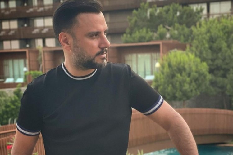 Şarkıcı Alişan'dan 'masaj' fotoğrafına gelen tepkilere yanıt