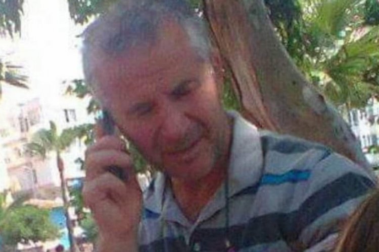 İki kamyonetin &ccedil;arpıştığı kazada can pazarı: 1 &ouml;l&uuml;, 2 yaralı