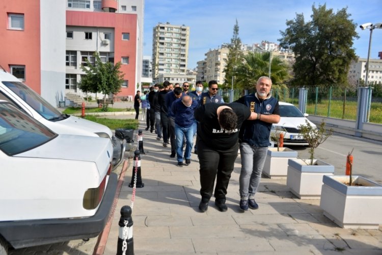 Adana'da k&ouml;pek satış ilanıyla 1 milyon lira dolandırdılar