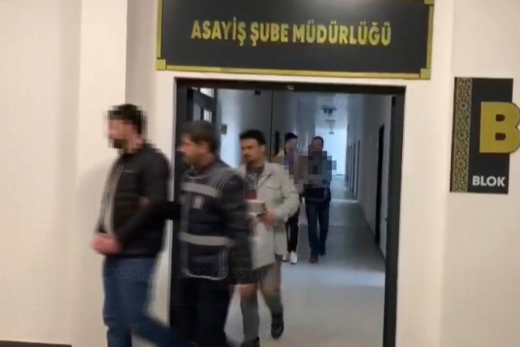 İş yeri malzemesi ve laptop &ccedil;alan hırsızlar tutuklandı