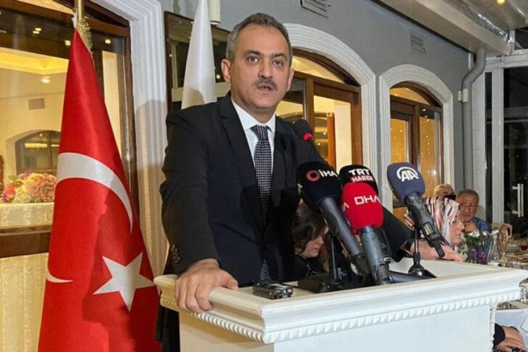 T&uuml;m &ouml;ğretmenleri ilgilendiriyor! Mahmut &Ouml;zer duyurdu
