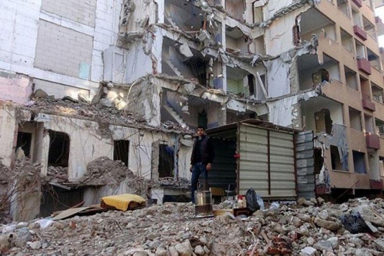 İstanbul'da yıkımla başlayan zorunlu tahliye