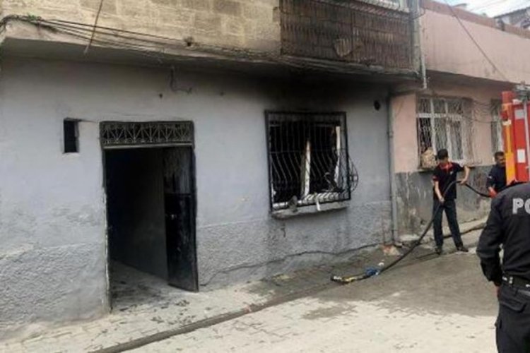 Adana'da uyuşturucu krizine girip evi ateşe verdi