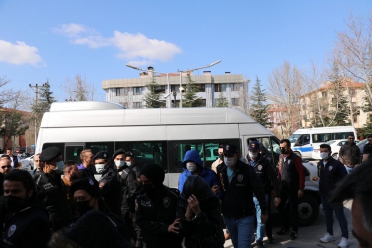 Esnaf dolandırıcılığının ş&uuml;phelileri adliyede