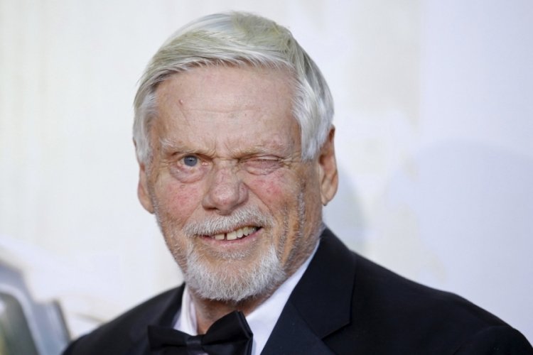 Efsane oyuncu Robert Morse hayatını kaybetti