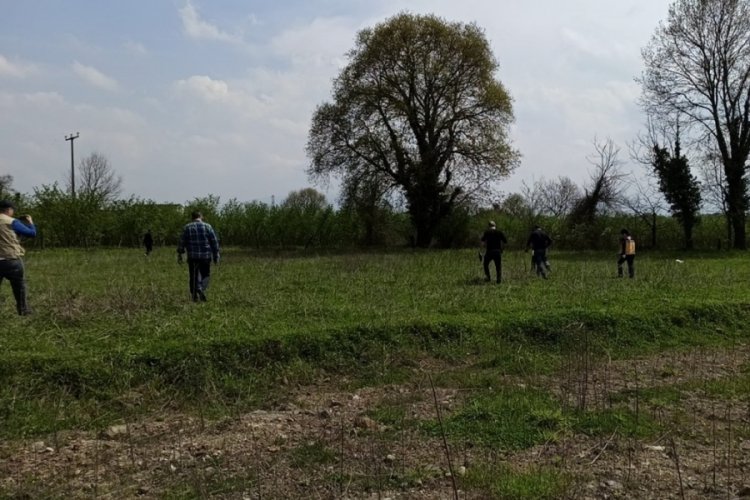 D&uuml;zce'de babasının mezarını ziyarete giderken vuruldu