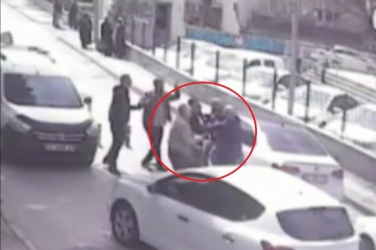 Bursa'daki yol kavgasında yumruklar konuştu