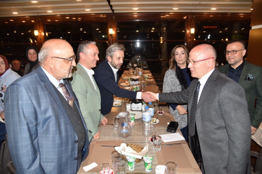 Davut G&uuml;rkan, iftar programına katıldı