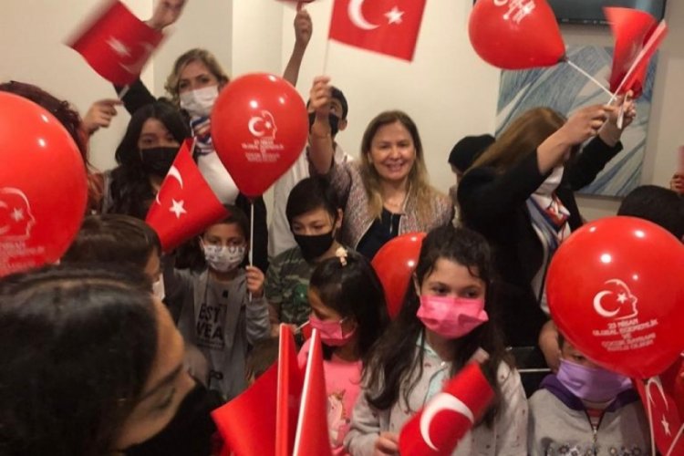 HASVAK 23 Nisan'ı &ccedil;ocukların ayağına g&ouml;t&uuml;rd&uuml;