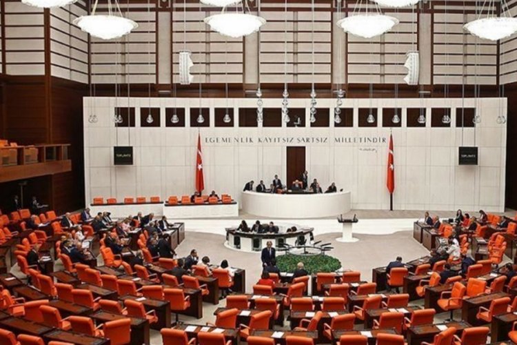 Spor Kul&uuml;pleri ve Spor Federasyonları Kanunu Teklifi kabul edildi