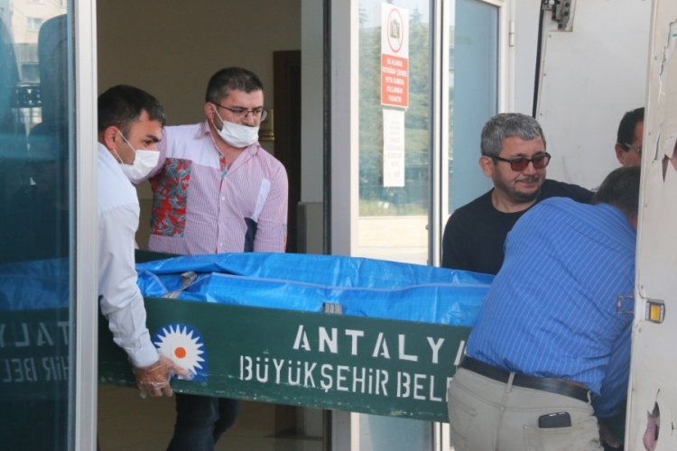 Kanyon'da bottan suya d&uuml;şen rehber hayatını kaybetti