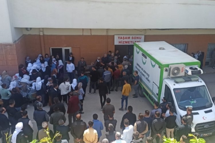 Trafik kazasında 1 kişi &ouml;ld&uuml;, 1 kişi yaralandı