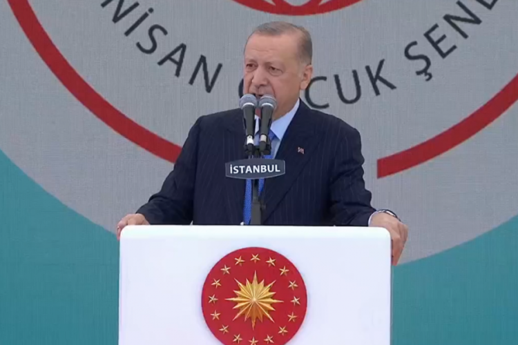 Cumhurbaşkanı Erdoğan: G&uuml;zelleştirirse d&uuml;nyayı &ccedil;ocuklar g&uuml;zelleştirir