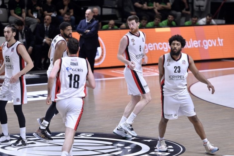 Beşiktaş,  Dar&uuml;şşafaka'yı mağlup etti