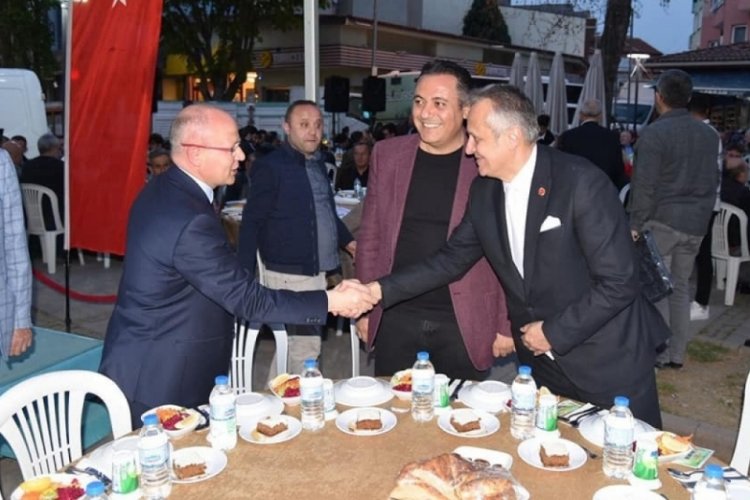 Davut G&uuml;rkan: Bursa'da &ccedil;alınmadık kapı, sıkılmadık el bırakmıyoruz