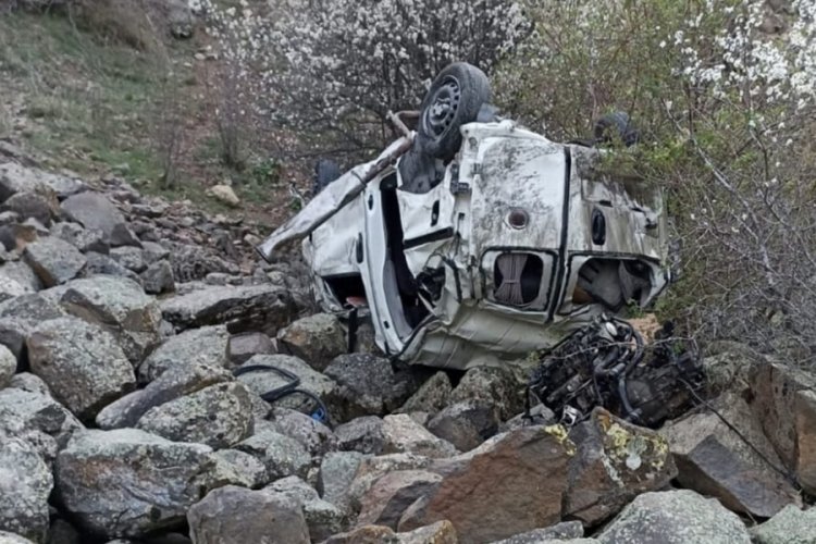 Ankara'da feci kaza: 2 &ouml;l&uuml;, 2 yaralı