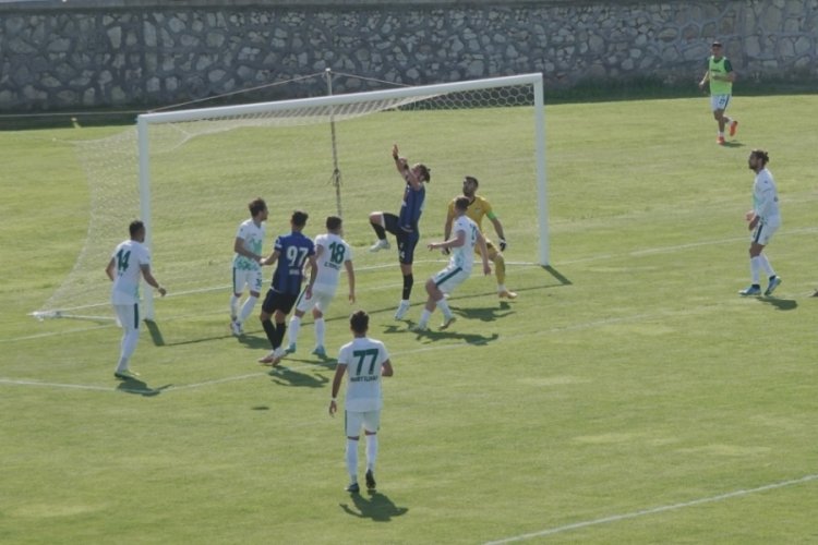 Karacabey Belediyespor Play-Off yolunda şov yaptı!