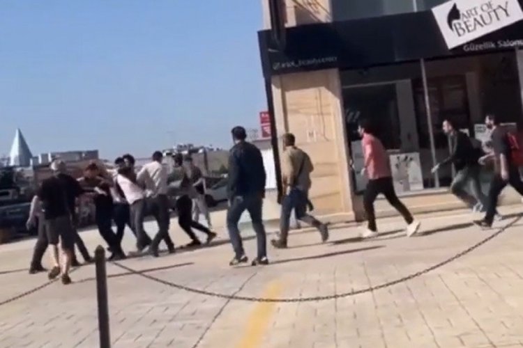 Bursa'da 'kız' kavgası meydan muharebesine d&ouml;nd&uuml;