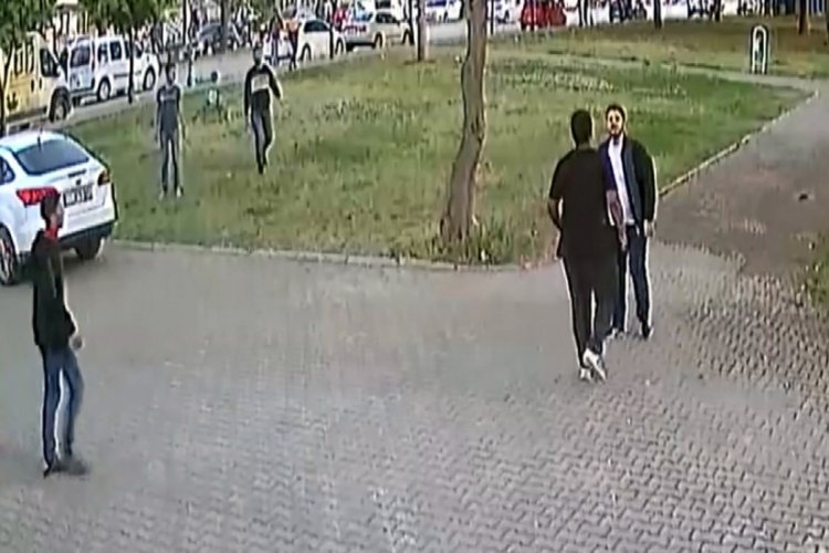 Adana'da tartıştıkları kuzenlerden birini bı&ccedil;akladılar