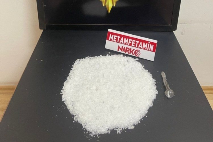 Narkotik operasyonunda, g&ouml;revden uzaklaştırılan astsubay yakalandı