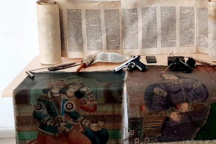 Tarihi eser ka&ccedil;ak&ccedil;ılığı operasyonunda 500 yıllık tablo ele ge&ccedil;irildi