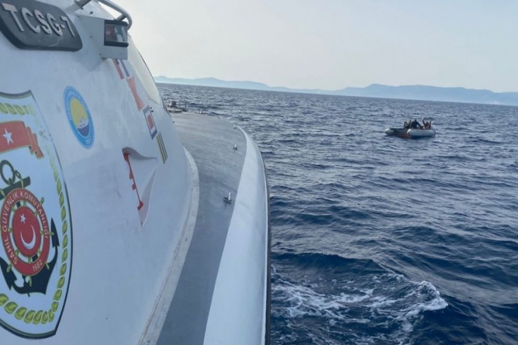 İzmir a&ccedil;ıklarında 108 g&ouml;&ccedil;men kurtarıldı, 31 g&ouml;&ccedil;men yakalandı