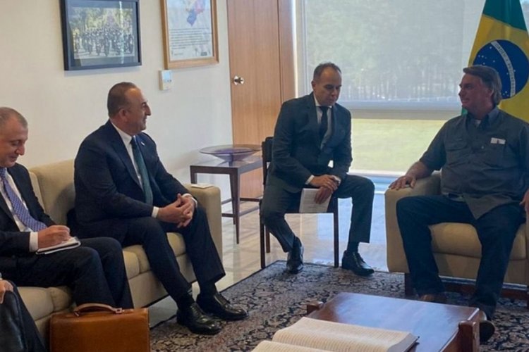 Dışişleri Bakanı &Ccedil;avuşoğlu, Brezilya Devlet Başkanı Bolsonaro ile bir araya geldi