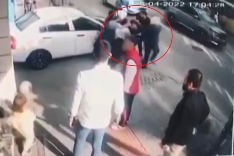 Bursa'da sokak ortasında kadına şiddet
