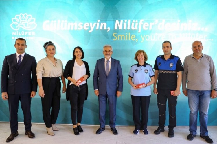 Bursa'da &ouml;neri veren personeller &ouml;d&uuml;l aldı