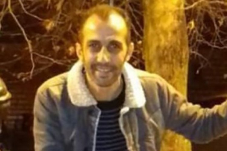 Babasını bı&ccedil;aklayarak &ouml;ld&uuml;rd&uuml;ğ&uuml;, o anları ortaya &ccedil;ıktı