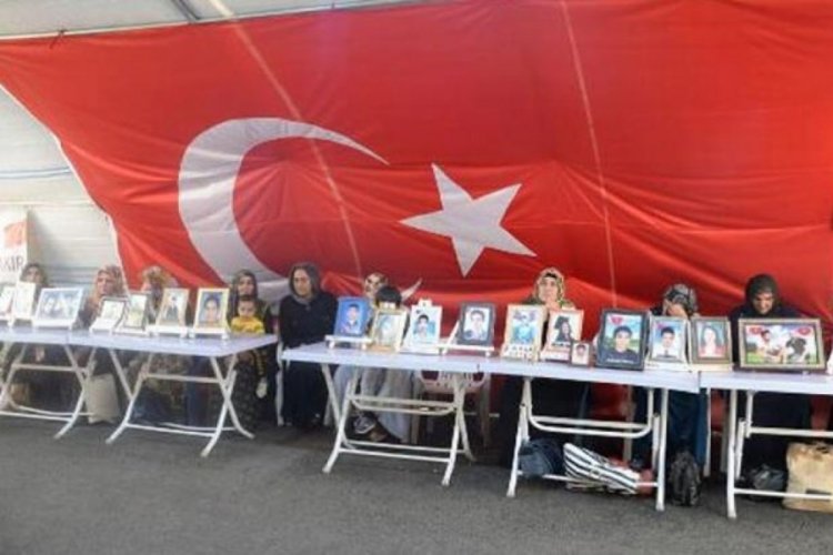 Evlat n&ouml;betindeki anne: Seni almadan gitmeyeceğim