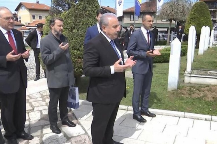 TBMM Başkanı Mustafa Şentop'tan Kova&ccedil;i Şehitliği'ne ziyaret