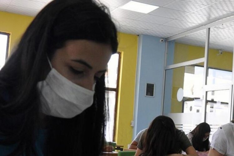 Y&Ouml;K Başkanı &Ouml;zvar: &Uuml;niversitelerde maske kullanma zorunluluğu kaldırıldı