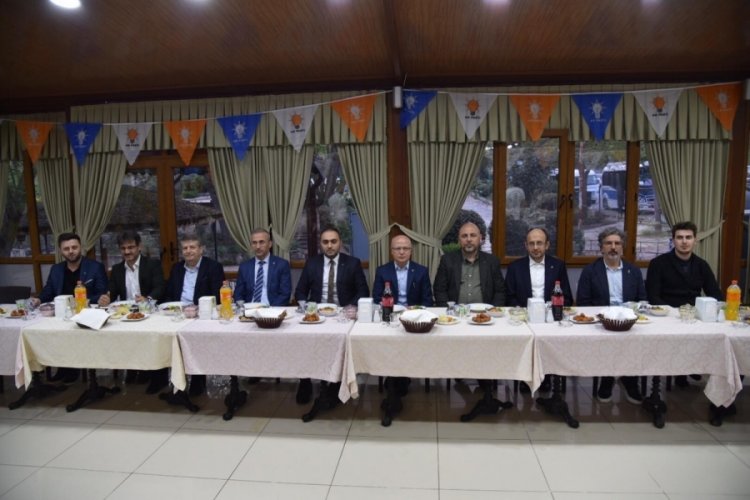 Bursa'da Başkan G&uuml;rkan AK Parti teşkilatıyla bir araya geldi