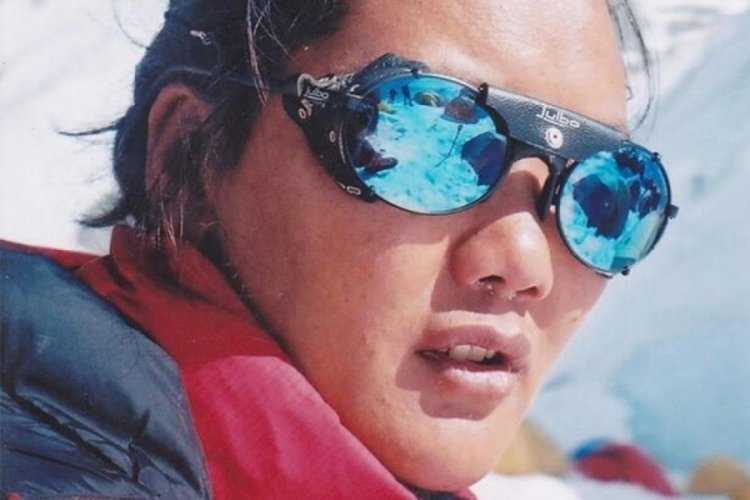 Everest Dağı'na 10'uncu kez tırmanarak rekor kırmaya hazırlanıyor