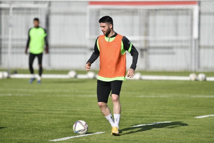 Bursaspor'da Manisa FK ma&ccedil;ı hazırlıkları s&uuml;r&uuml;yor