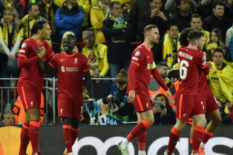 Liverpool b&uuml;y&uuml;k finale g&ouml;z kırptı