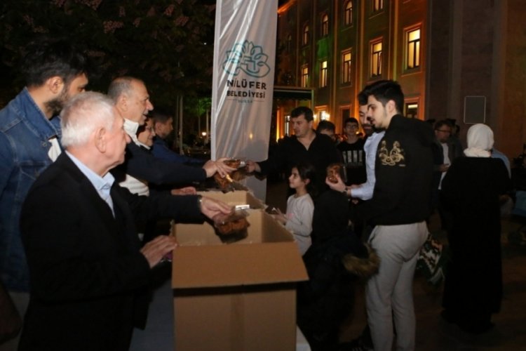 Bursa Nil&uuml;fer'de Kadir Gecesi ikramı ger&ccedil;ekleşti