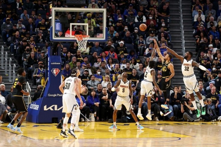 Golden State Warriors ve Milwaukee Bucks yarı finalde