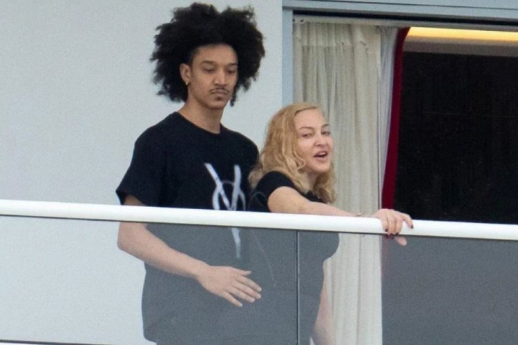 Madonna 35 yaş k&uuml;&ccedil;&uuml;k sevgilisinden ayrıldı