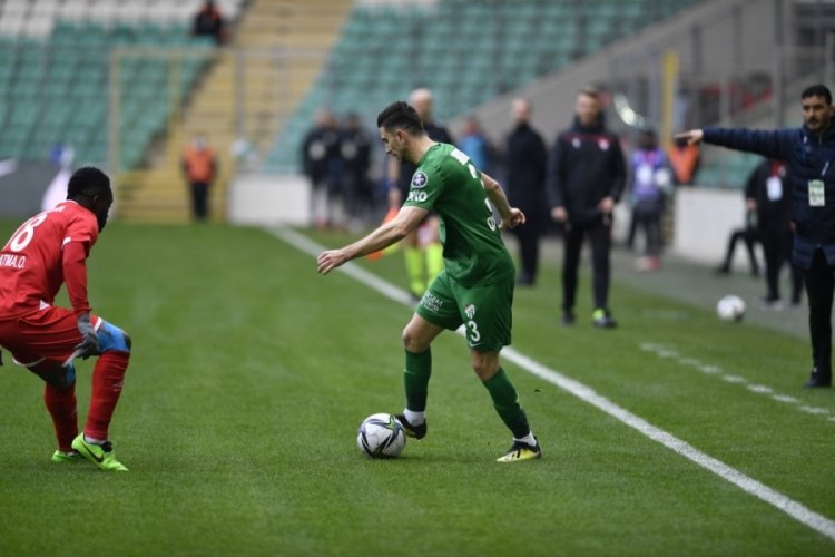 Bursaspor, &Uuml;mraniyespor karşısında 3 puan arayacak